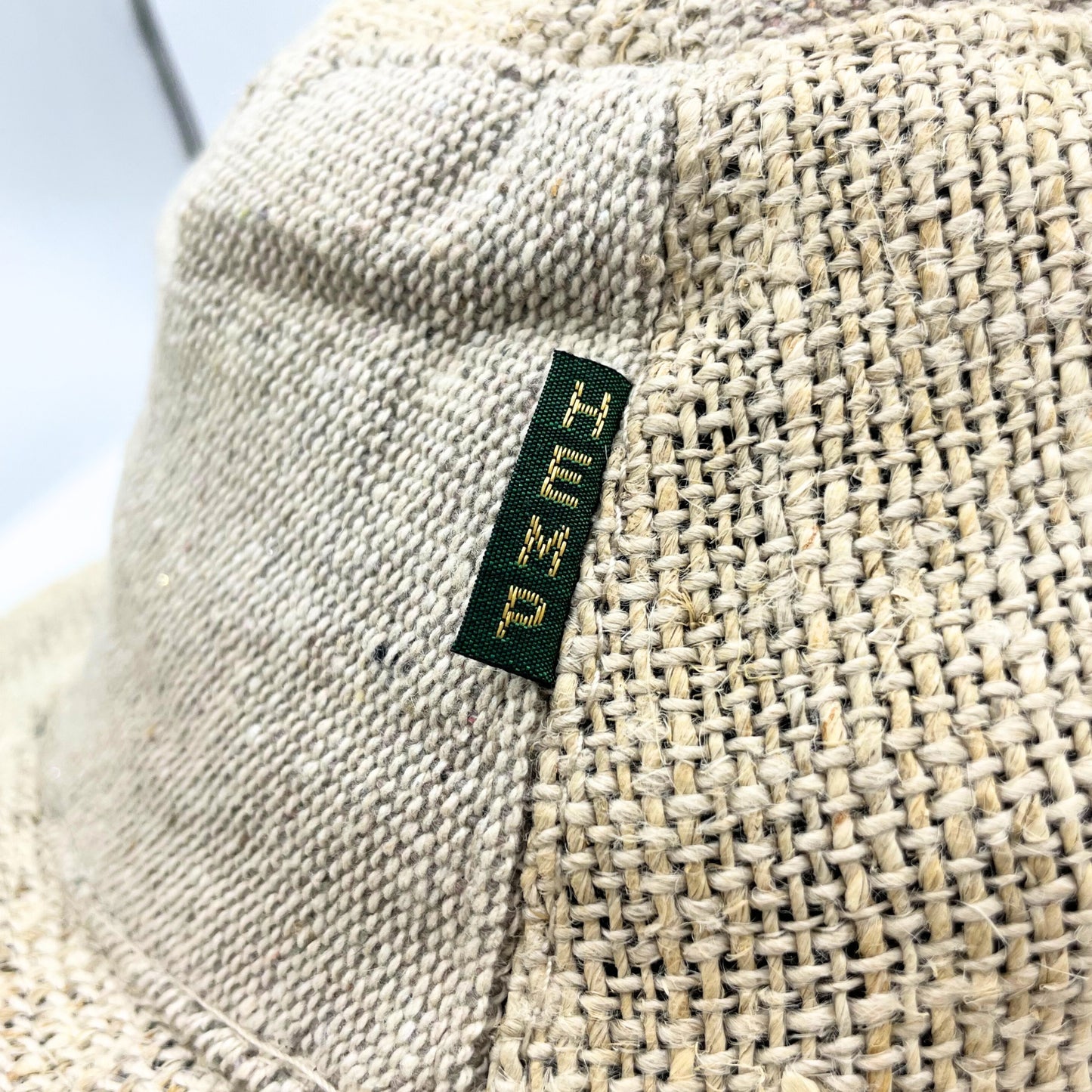 Sombrero boho chic de cáñamo y algodón con parches y aros - Natural