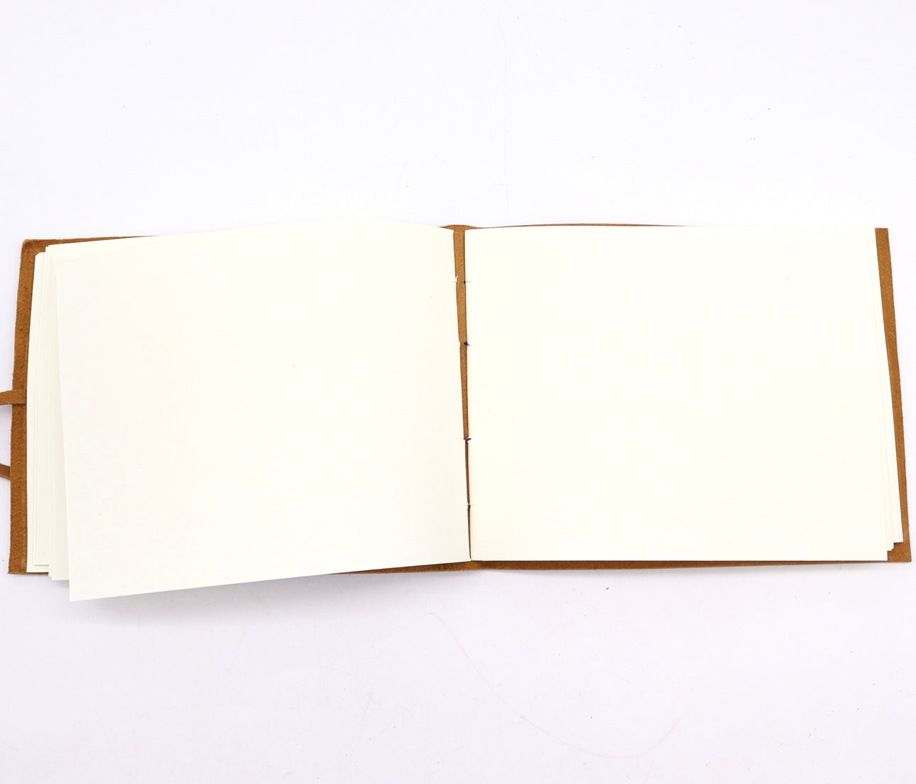 Cuaderno de cuero de 144 páginas (18x23cm)
