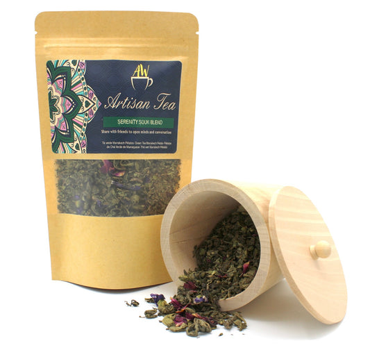 Te verde pétalos de rosa y menta