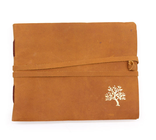 Cuaderno de cuero de 144 páginas (18x23cm)